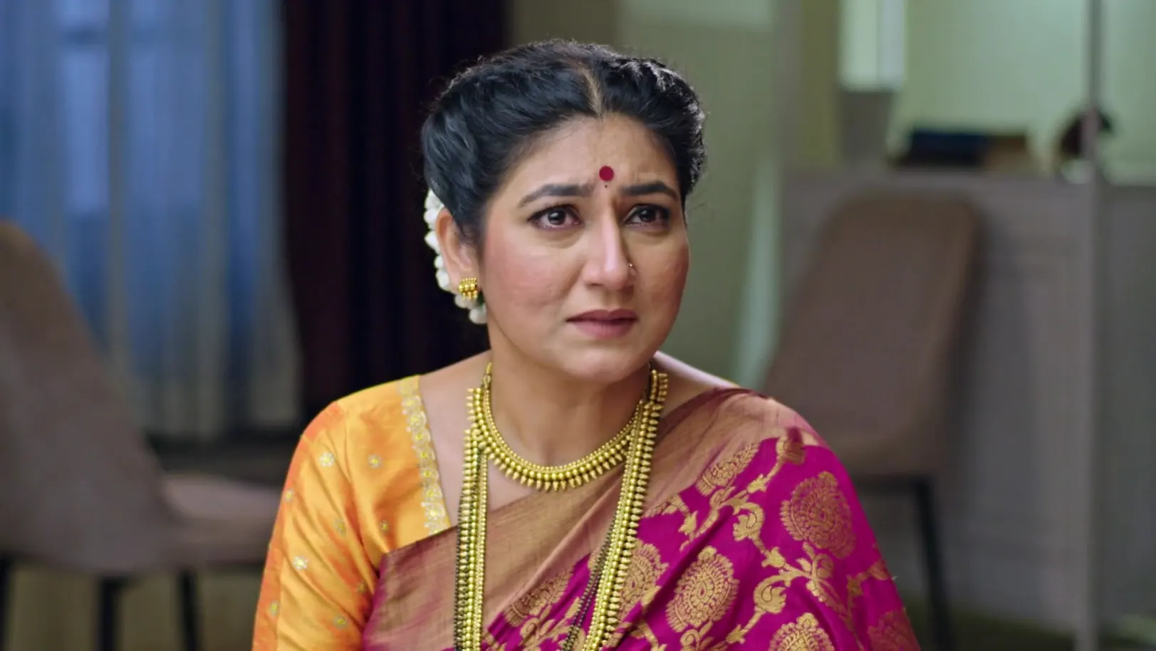 Paaru Tells Pritam about Aditya's New Job 10th October 2025 Webisode