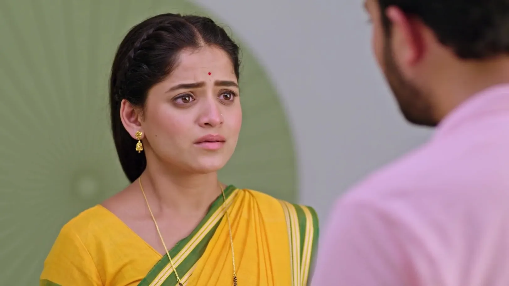 Paaru Questions Aditya about His Job - Paaru 