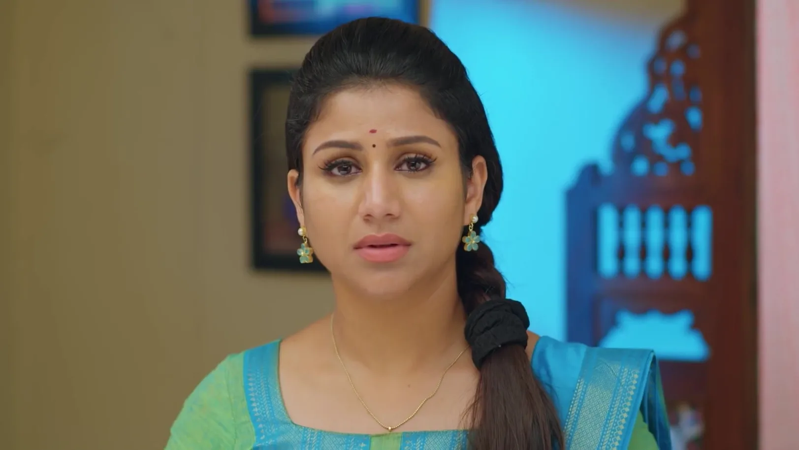 Isai Pours Her Heart out to Priya 6th October 2025 Webisode