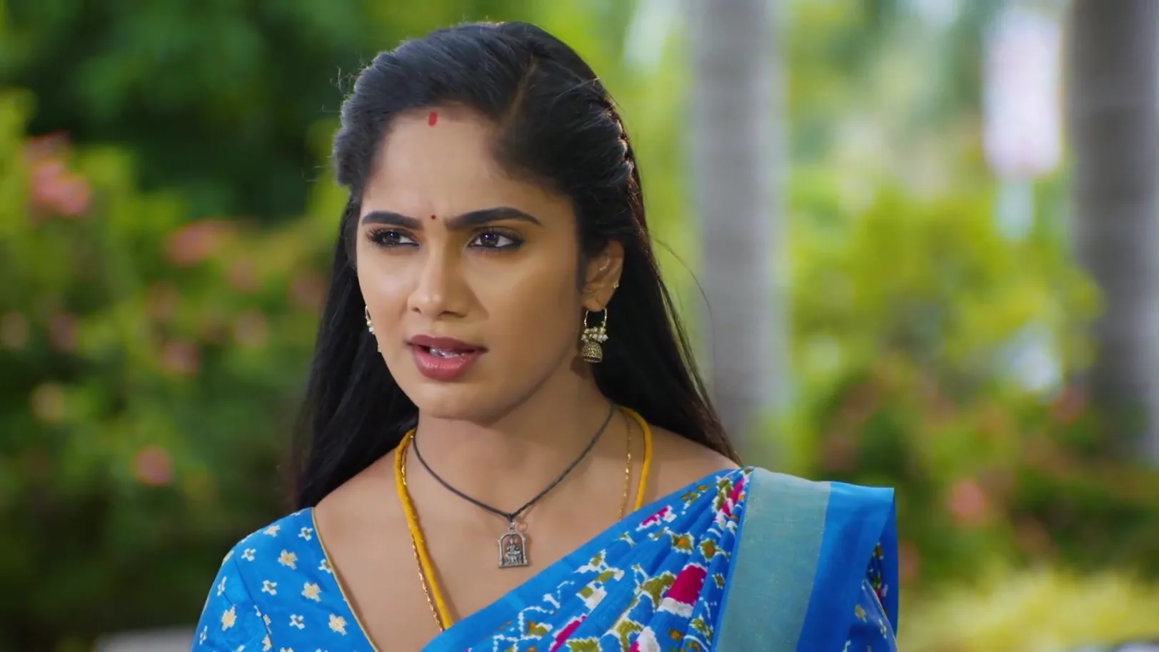 Is Ponni Innocent? - Ayali  Is Ponni Innocent? - Ayali