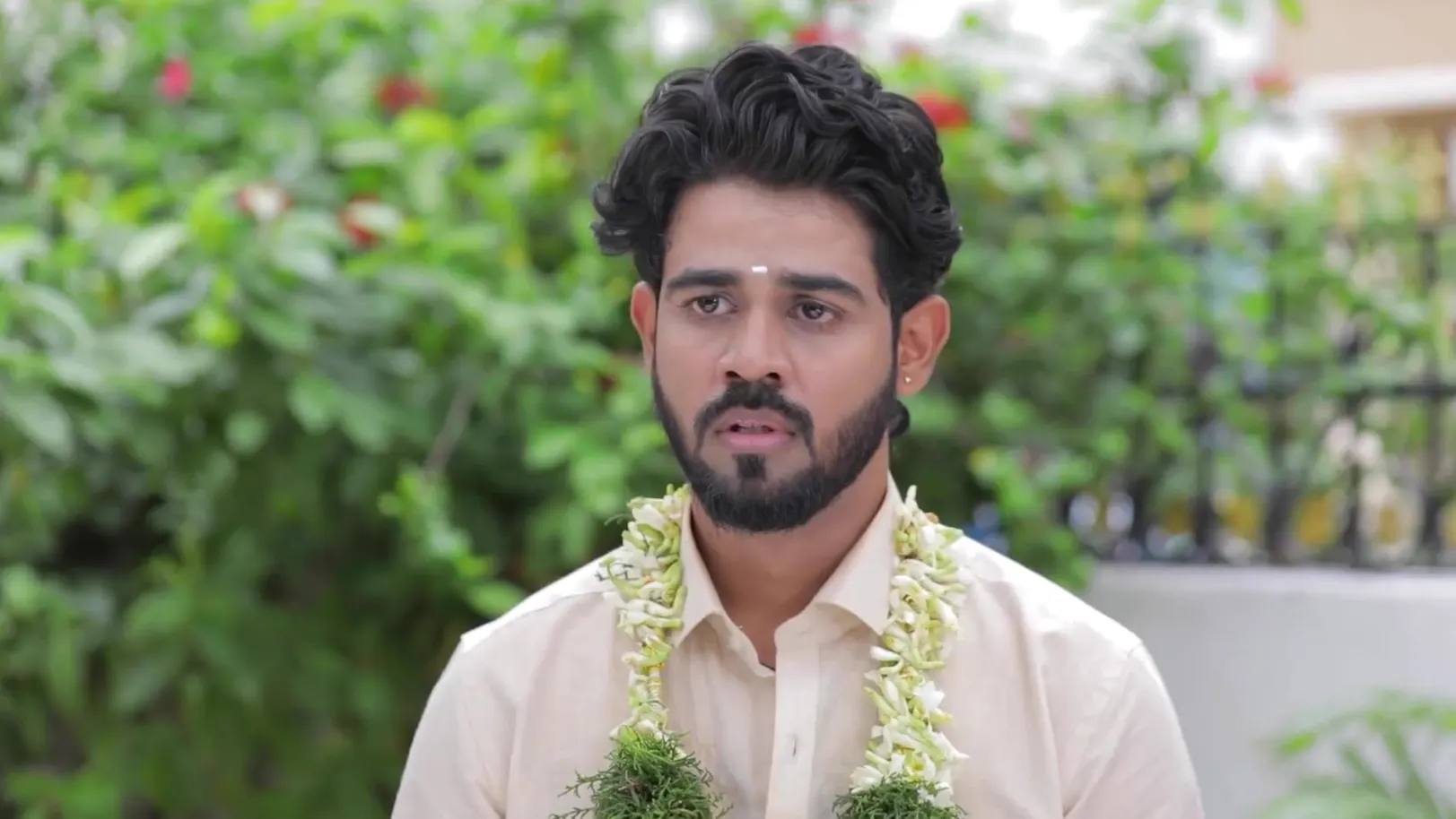 Abhi Warns Sudhakar - Idhayam 