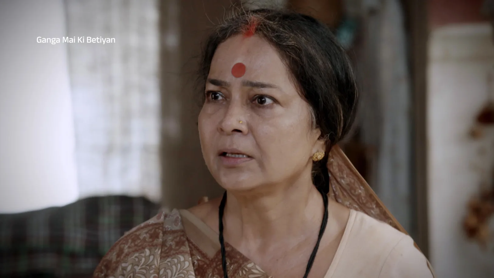 Sneha Shields Ganga from Manohar's Torture - Ganga Mai Ki Betiyan - Promo