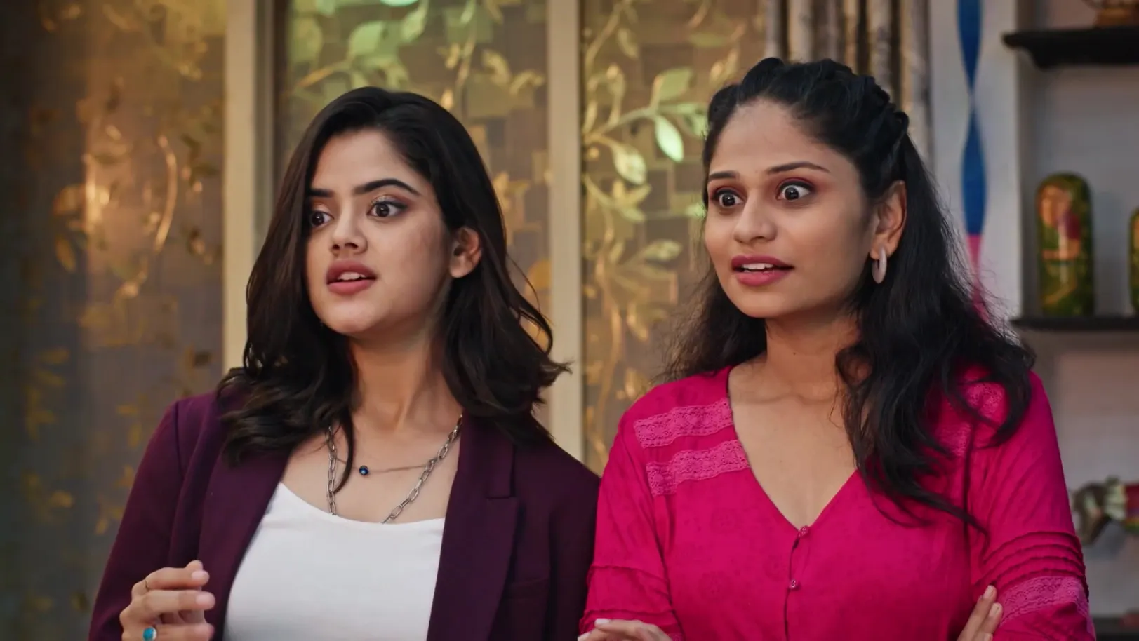 Kamali and Ninggi Are Worried Seeing the Police - Kamali  Kamali and Ninggi Are Worried Seeing the Police - Kamali