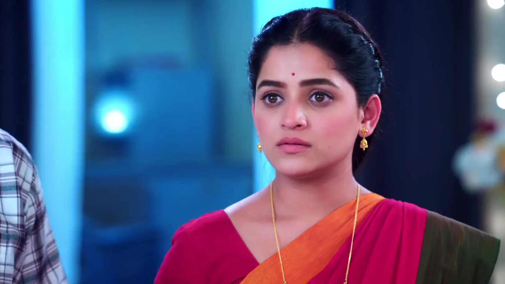 Tilottama Is Happy to See Aditya at Home - Savalyachi Janu Savali  Tilottama Is Happy to See Aditya at Home - Savalyachi Janu Savali