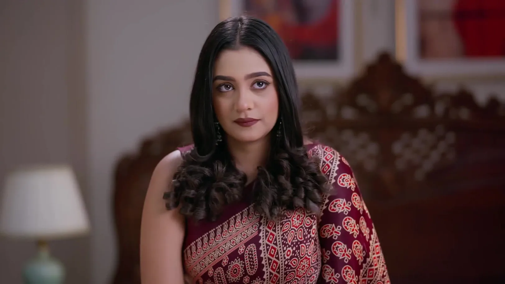 Maya Feels Happy as Manjiri Completes Her Work - Tula Japnar Aahe Maya Feels Happy as Manjiri Completes Her Work - Tula Japnar Aahe