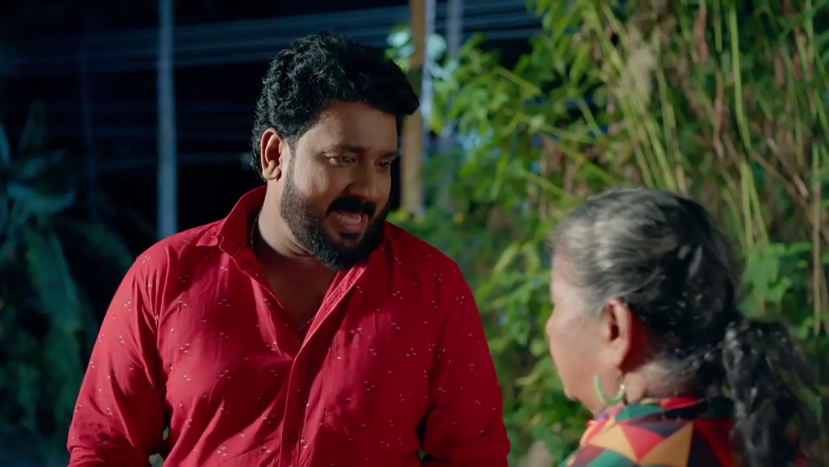 Jayan Shares His Concerns with Kochammini - Akale 