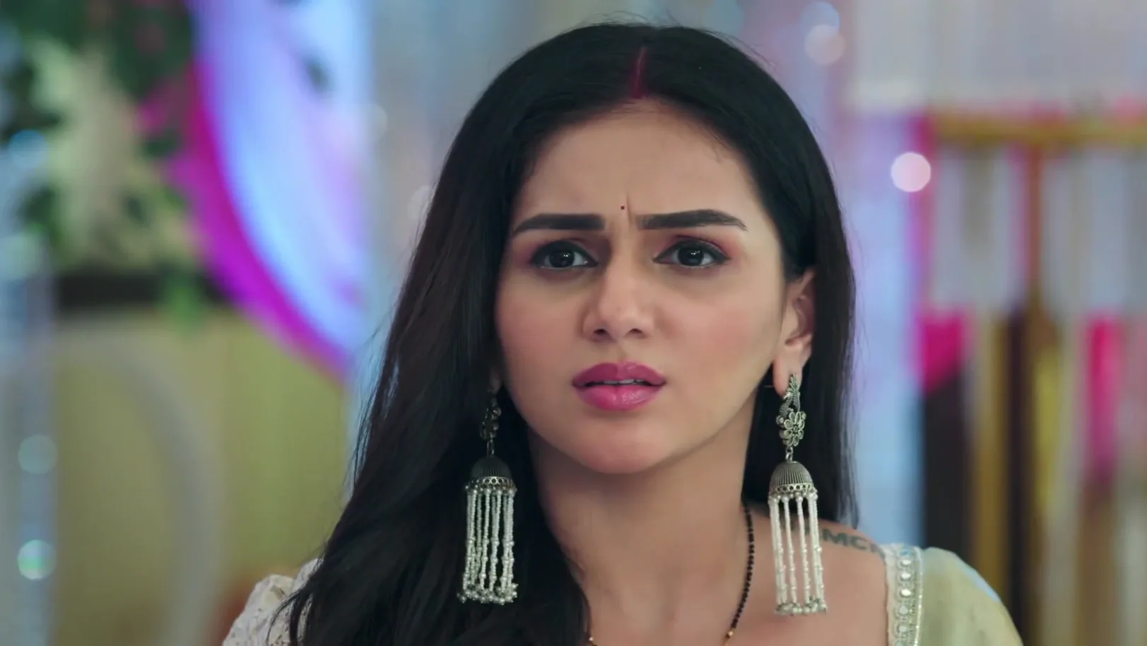 Suraj Exposes Geeta's Reality 17th October 2025 Webisode