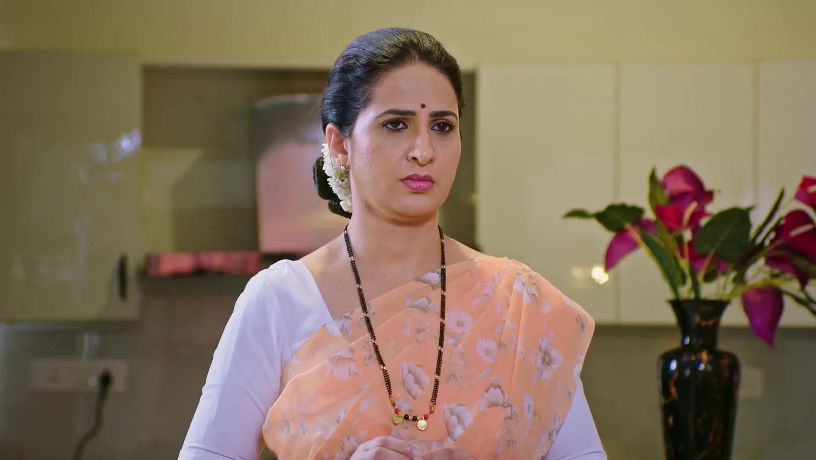 Vishwa Tells Jahnavi a Plan against Jayanth 14th October 2025 Webisode