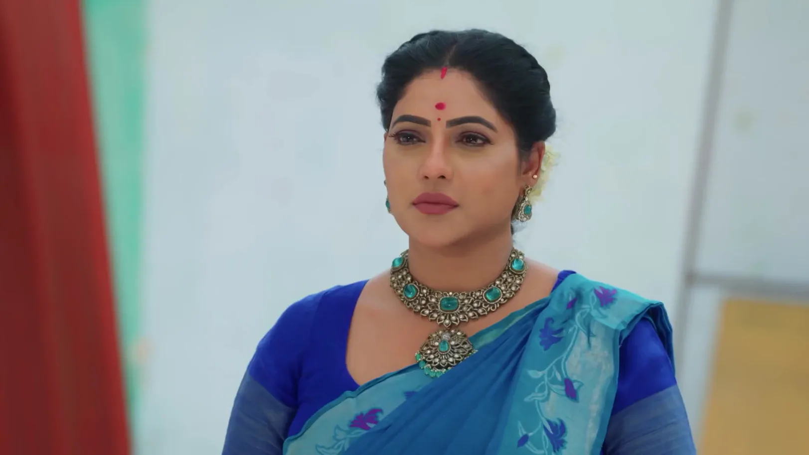 Will Chandrakala's Plan Succeed? - Karthigai Deepam 