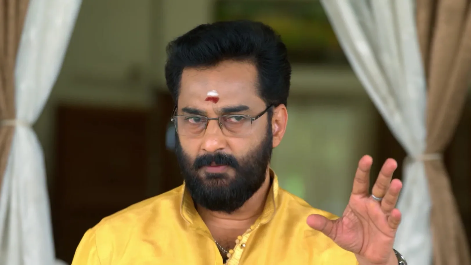 Raghuram Sets a Condition for Dhanalakshmi - Sandhya Raagam 