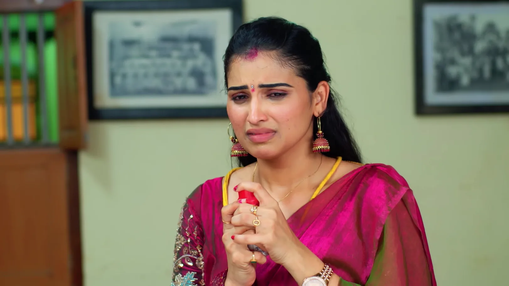 Karthigai Deepam - October 16, 2025 - Episode Spoiler