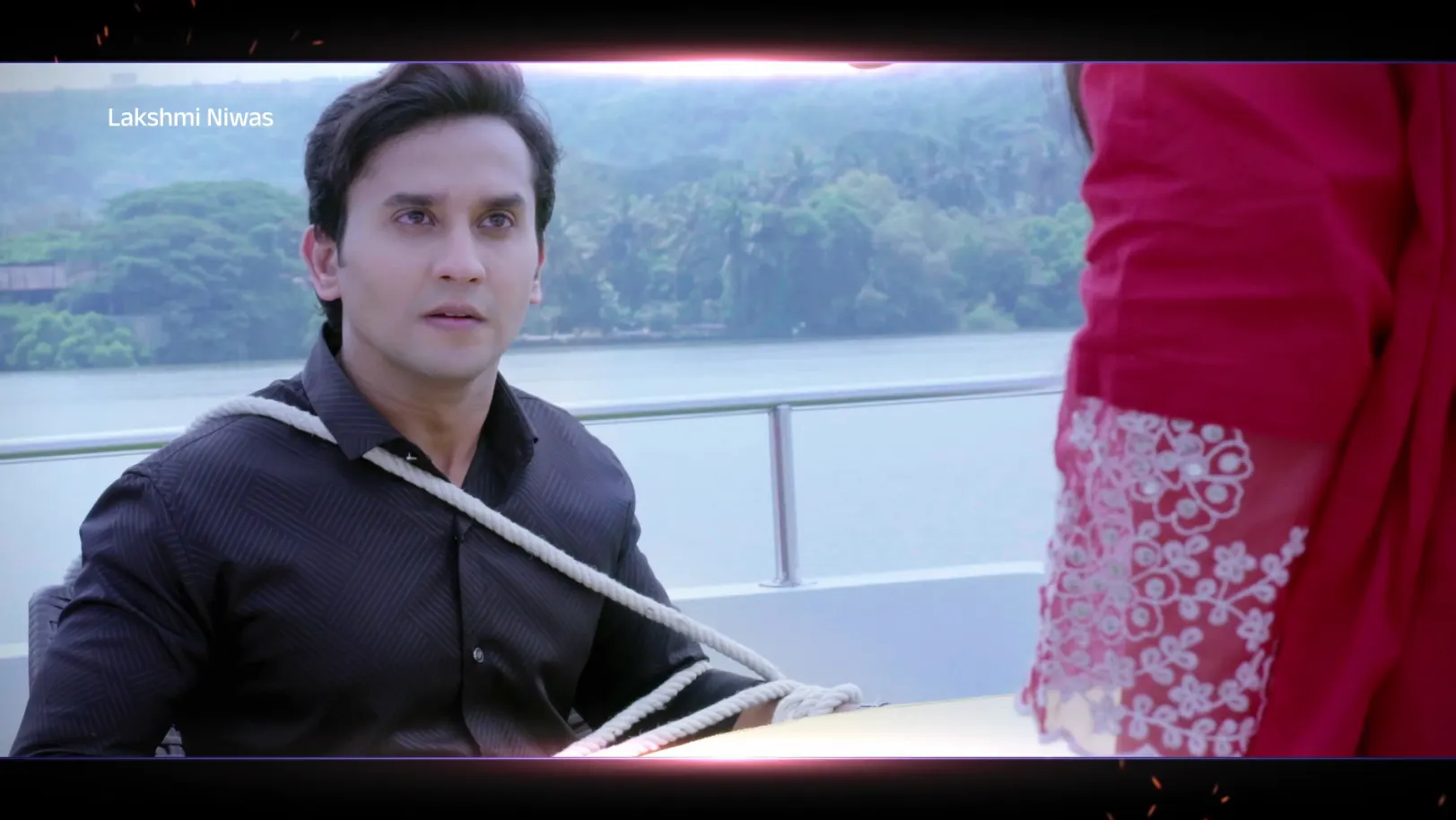 Janhavi Commits Suicide in front of Jayant - Lakshmi Niwas - Promo