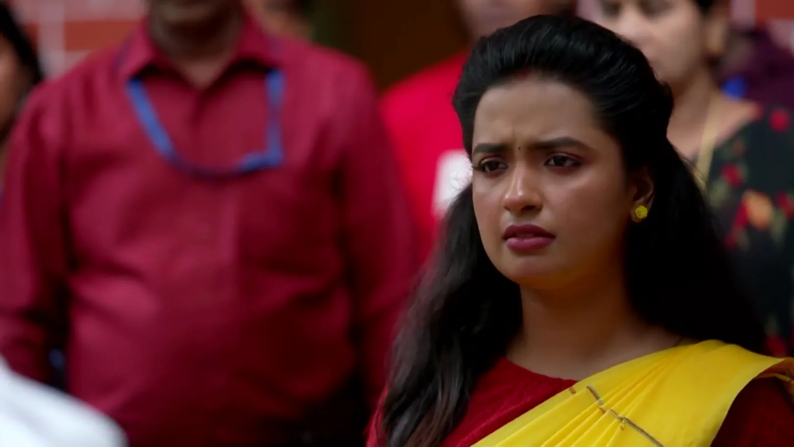 The Vigilance Officer Finds a Bottle of Oil - Kudumbashree Sharada The Vigilance Officer Finds a Bottle of Oil - Kudumbashree Sharada