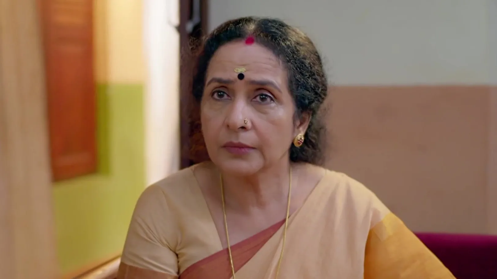 Prakash Gives Money to Madhavan - Manathe Kottaram Prakash Gives Money to Madhavan - Manathe Kottaram