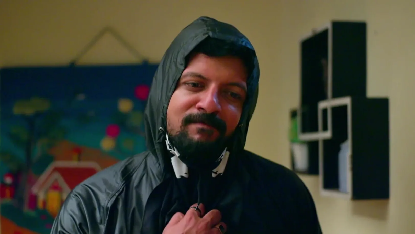 Achamma Is Shocked to See Vikram - Manathe Kottaram Achamma Is Shocked to See Vikram - Manathe Kottaram