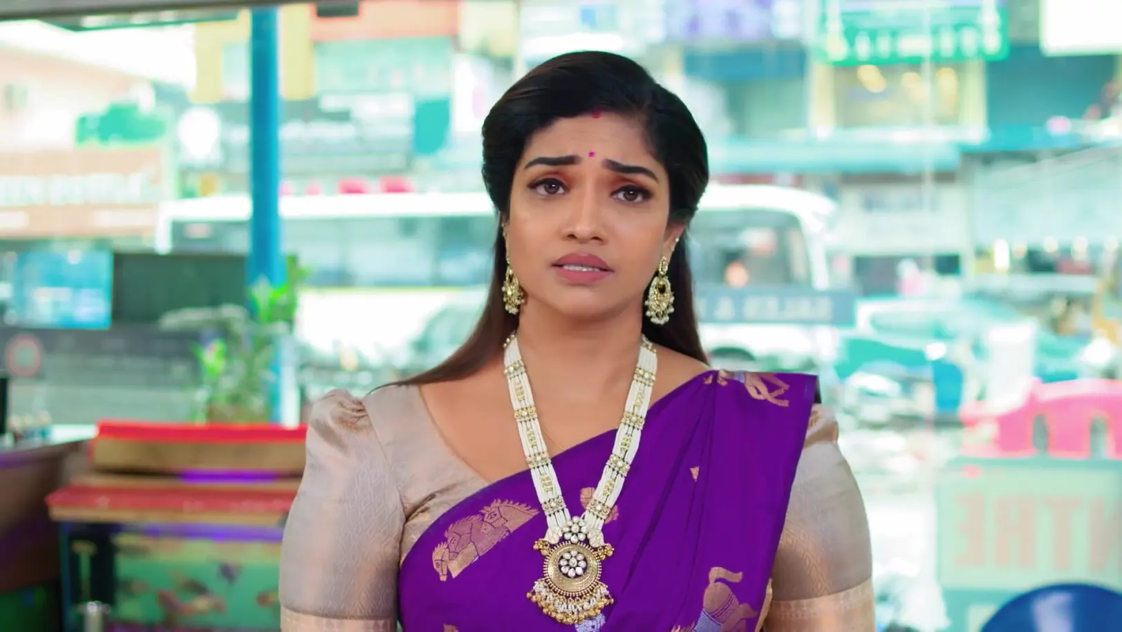 Chandrakala Tries to Get Shanmugham's Phone 23rd October 2025 Webisode