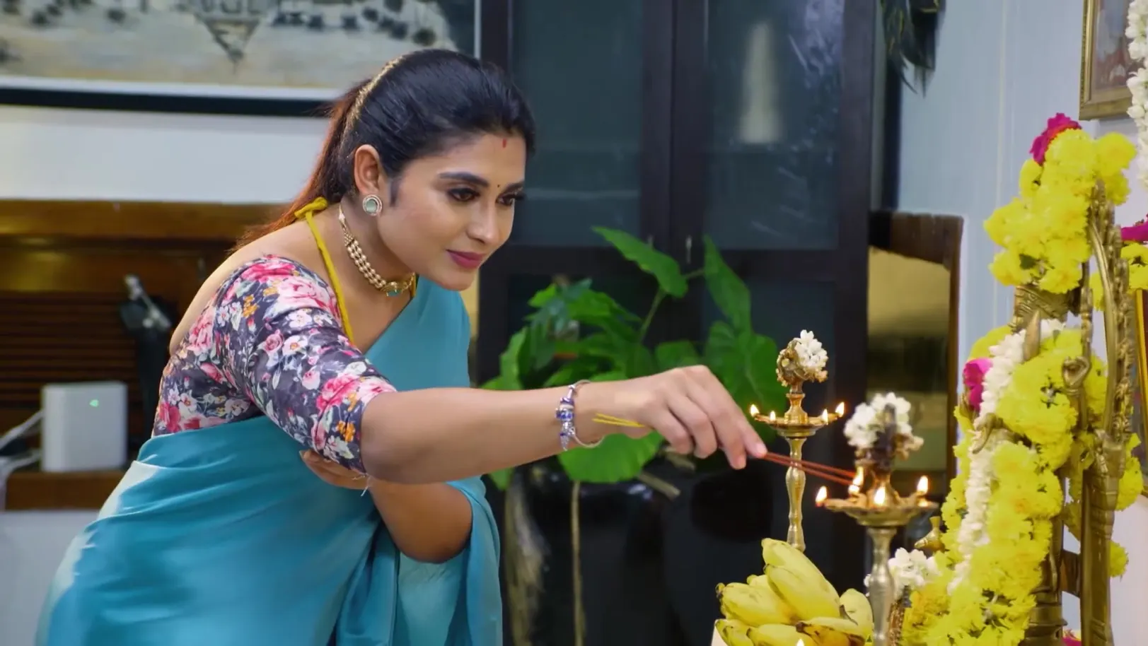 Rithika Performs Puja - Ayali  Rithika Performs Puja - Ayali