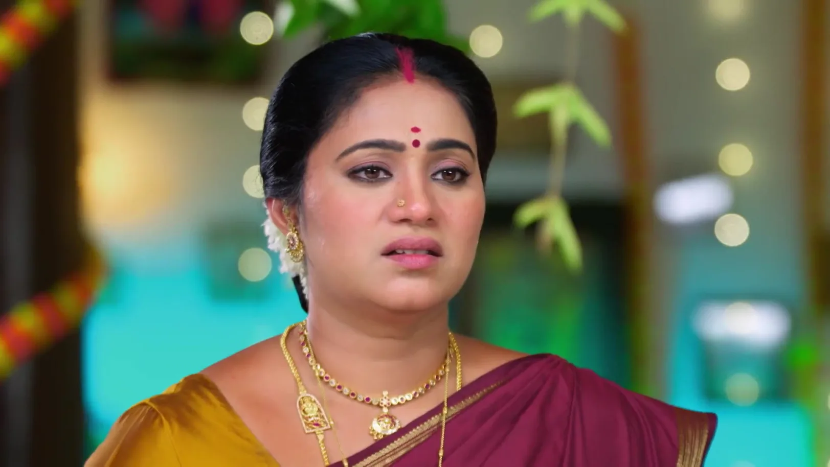 Raghuram Justifies His Act - Sandhya Raagam 