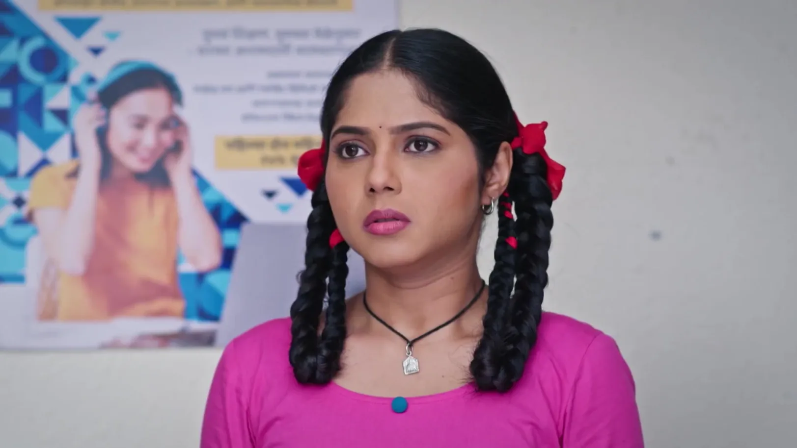 Annapurna Slaps Anika - Kamali  Annapurna Slaps Anika - Kamali