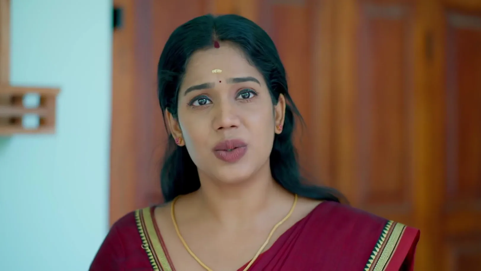 Vandana Advises Diya - Manathe Kottaram Vandana Advises Diya - Manathe Kottaram