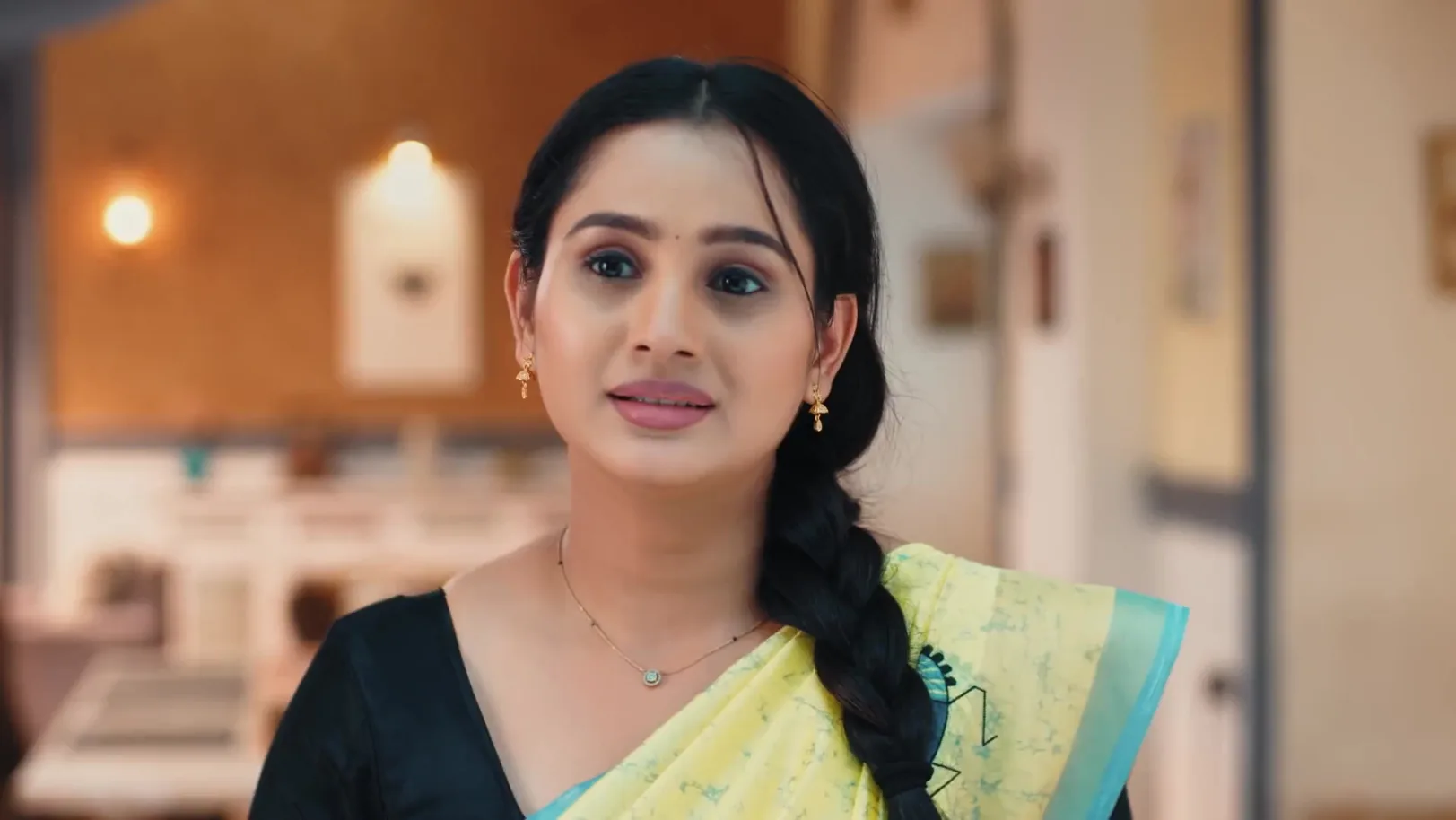 Sai Asks Janhavi To Sing a Song - Lakshmi Niwas 