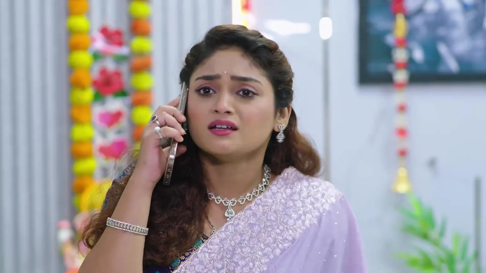 Priya Informs Aditya about Pritam - Paaru Priya Informs Aditya about Pritam - Paaru