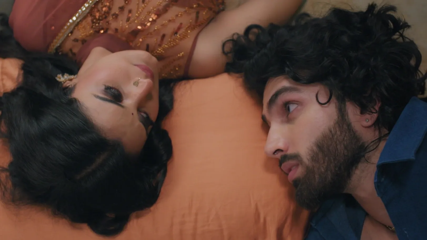 Raghav's Attempt to End the Fight with Reet - Jaane Anjaane Hum Mile 