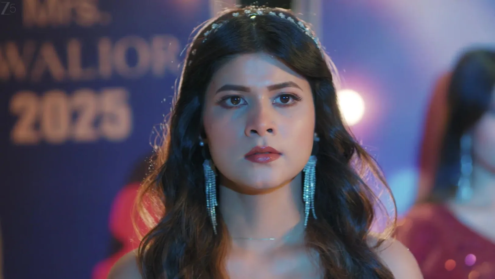 Smita Plots to Defeat Divya in the Contest - Jaane Anjaane Hum Mile 