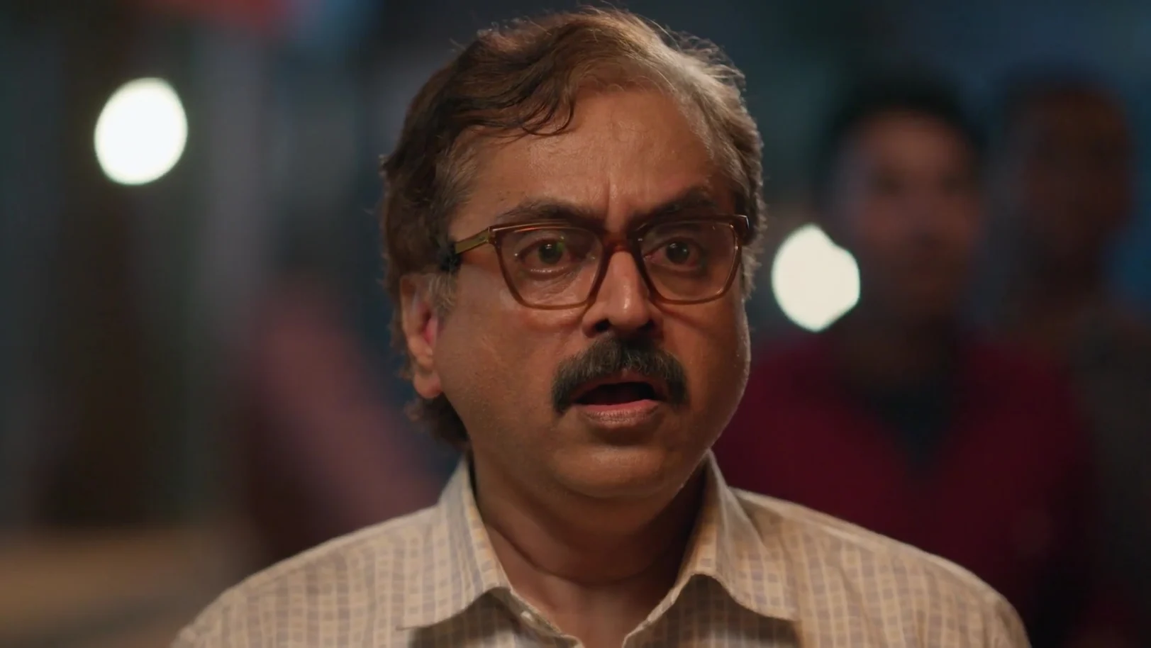 Raghupati and Subhash Set Gopal's Shop on Fire - Tumm Se Tumm Tak 