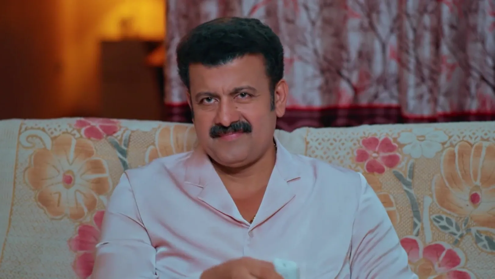 Sujatha Taunts Raghu - Madhura Nombara Kattu Sujatha Taunts Raghu - Madhura Nombara Kattu