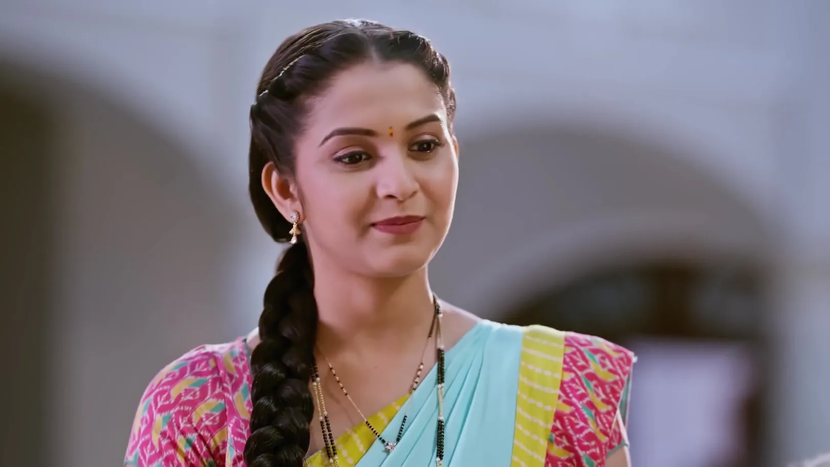 Meera Feeds Kheer to Devi Aaji - Tula Japnar Aahe Meera Feeds Kheer to Devi Aaji - Tula Japnar Aahe