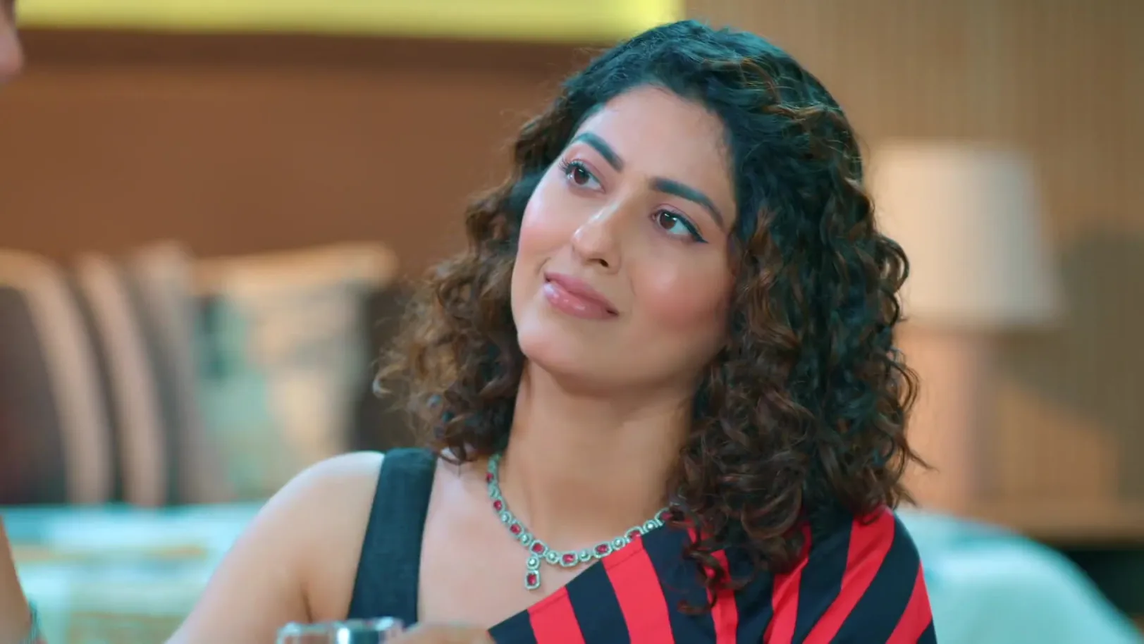 Taarini Agrees to Go to the Khandekars 2nd November 2025 Webisode Taarini Agrees to Go to the Khandekars 2nd November 2025 Webisode