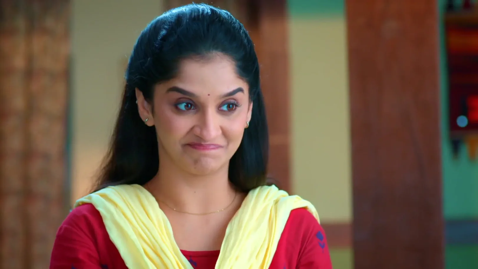 Padmini Invites Nishita to Stay at Her House - Taarini Padmini Invites Nishita to Stay at Her House - Taarini