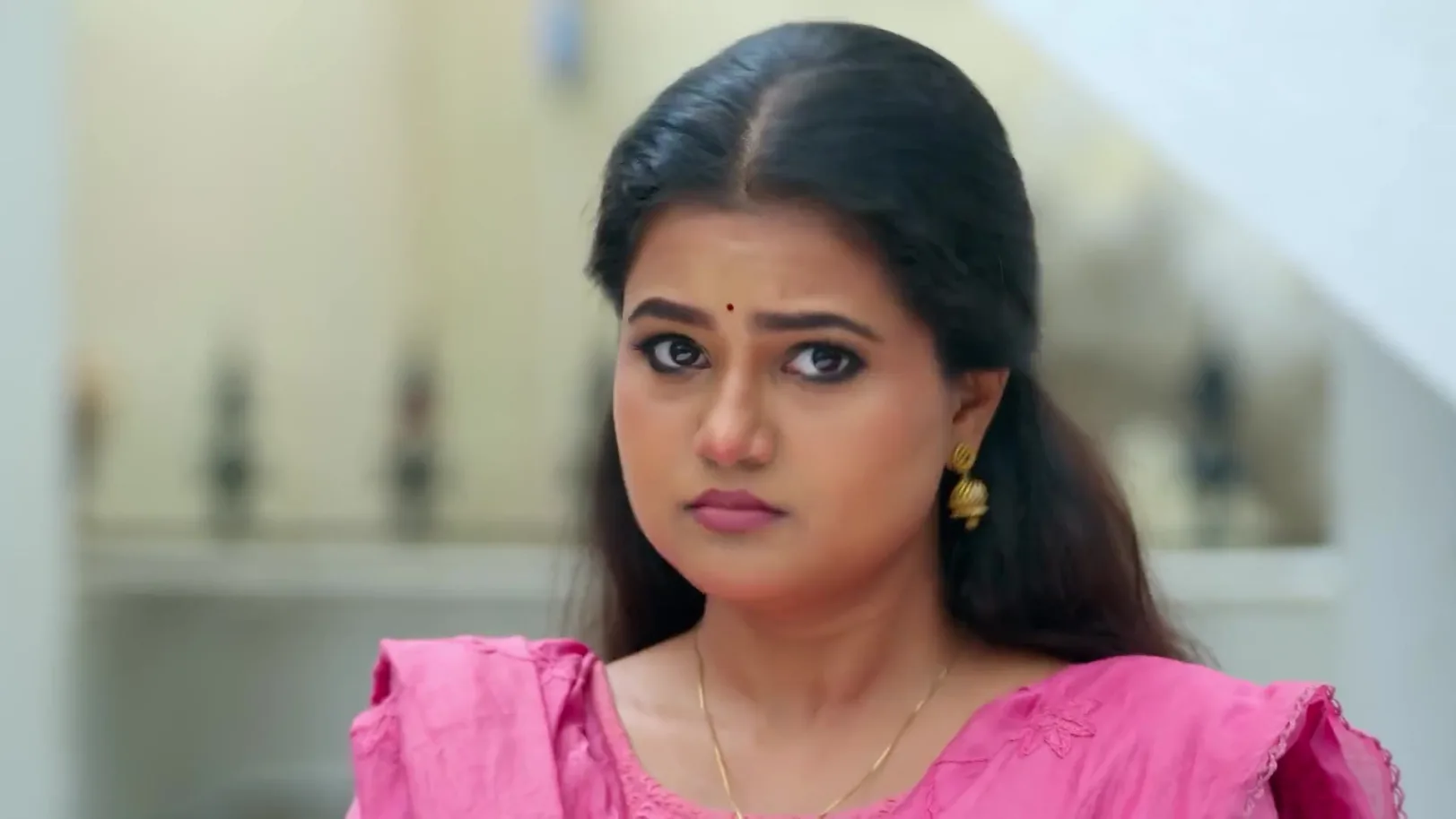 Karna Helps Indhu 5th November 2025 Webisode