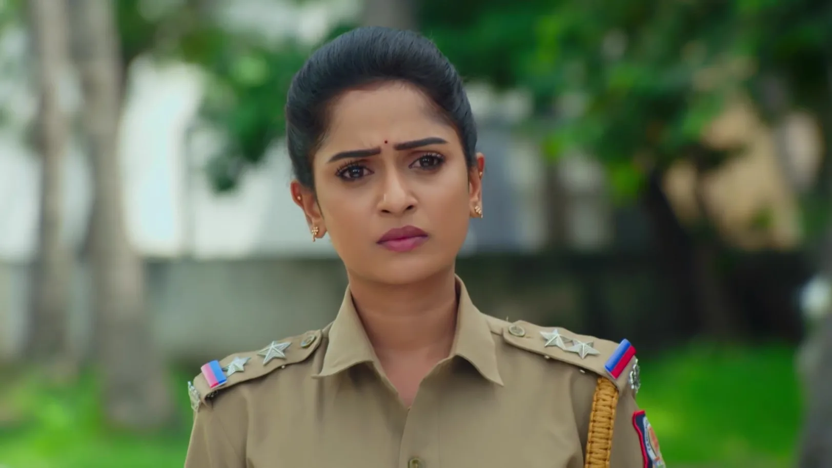 Rathna Shares Her Suspicion with Vetri Rathna Shares Her Suspicion with Vetri