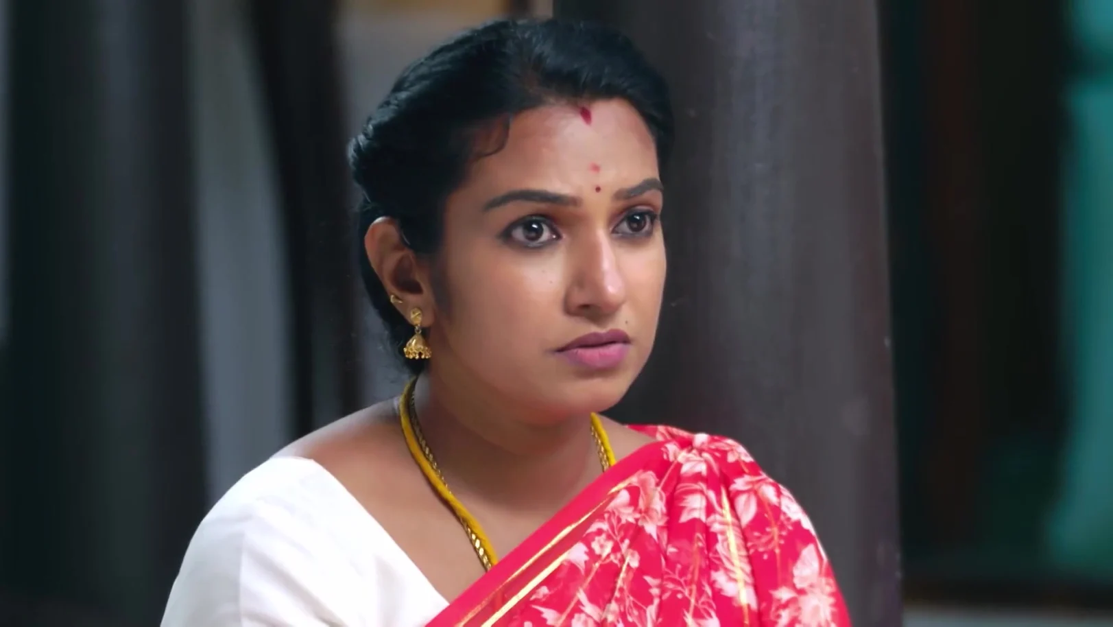 Arivu Tries to Talk to Shanmugham - Anna 