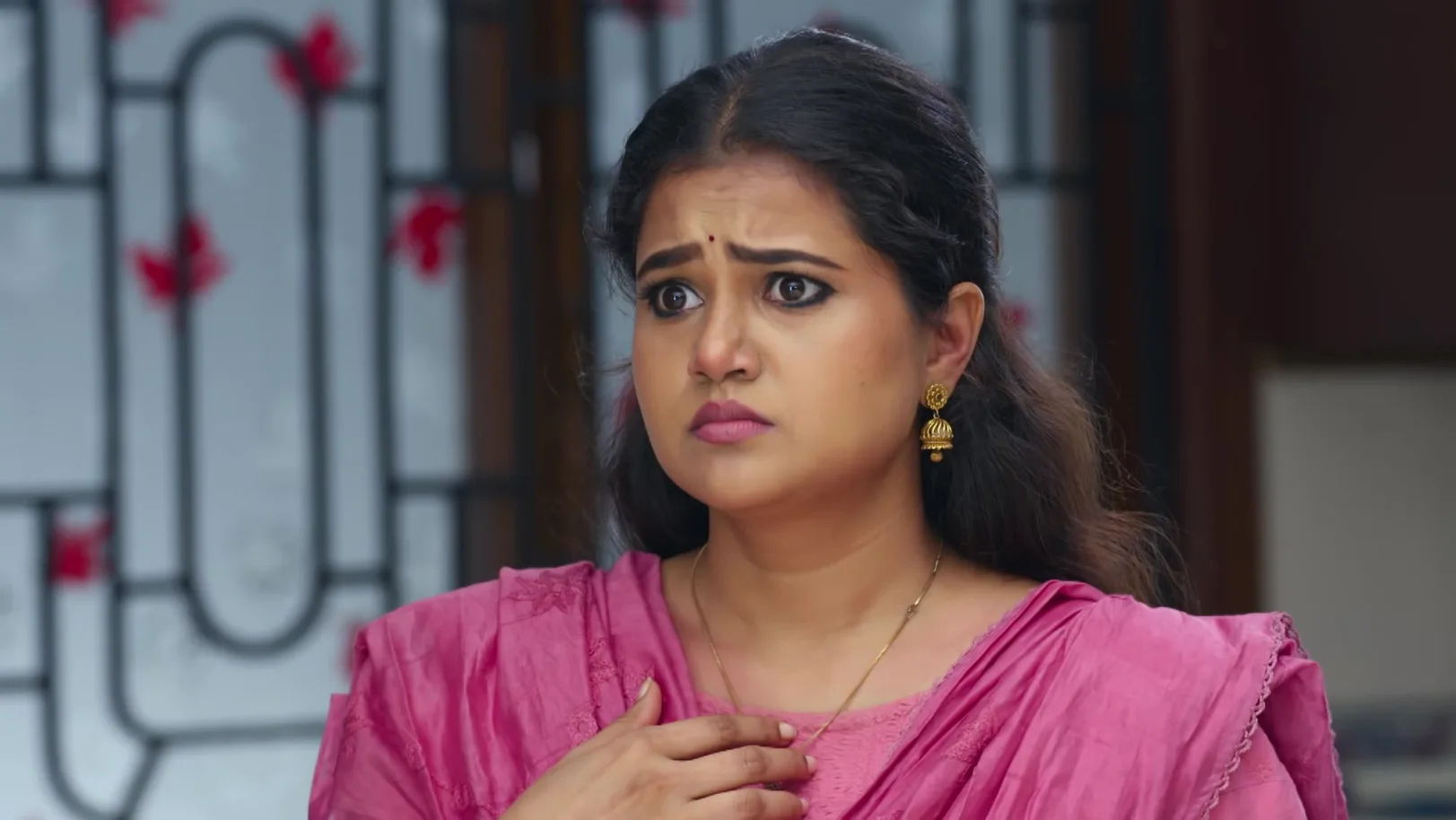 Chinnan Siru Kiliye - November 06, 2025 - Episode Spoiler