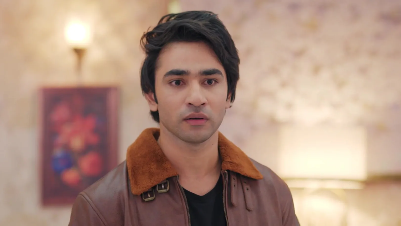 Kirti Tries to Handle Dhruv - Jaane Anjaane Hum Mile 