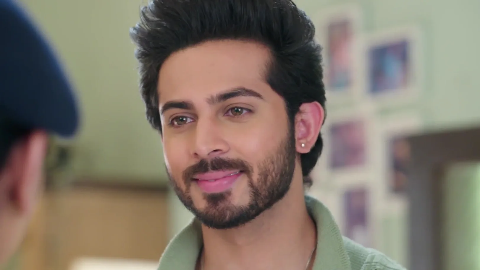 Jagriti Gets Angry Seeing Akash’s Gift - Jagriti 