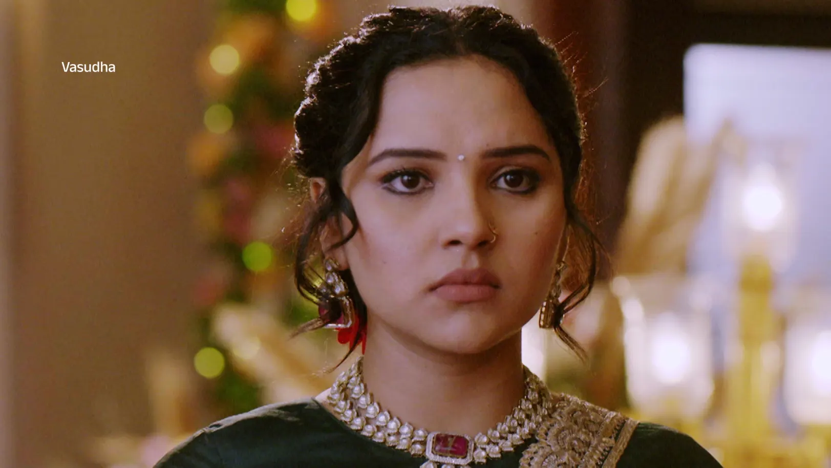 Vasudha Arrives at Devansh and Nandini's Wedding - Vasudha - Promo Vasudha Arrives at Devansh and Nandini's Wedding - Vasudha - Promo