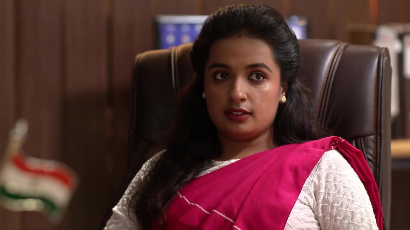 Kudumbashree Sharada - November 11, 2025 - Webisode 11th November 2025 Webisode Kudumbashree Sharada - November 11, 2025 - Webisode 11th November 2025 Webisode