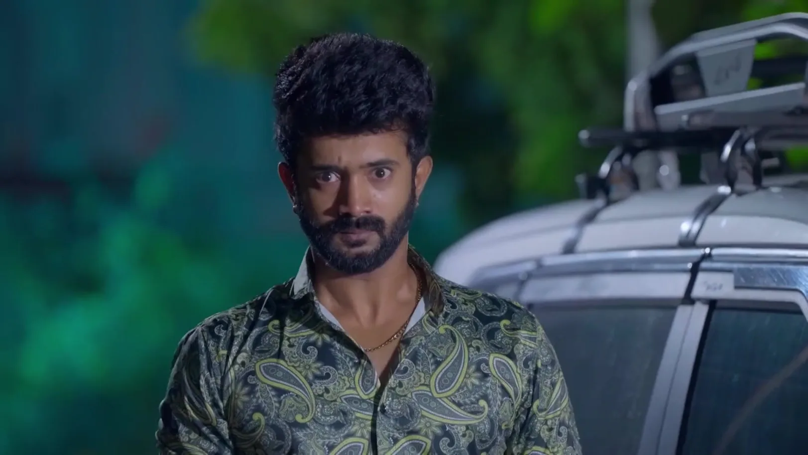 Siva Bashes the Goons - Ayali 