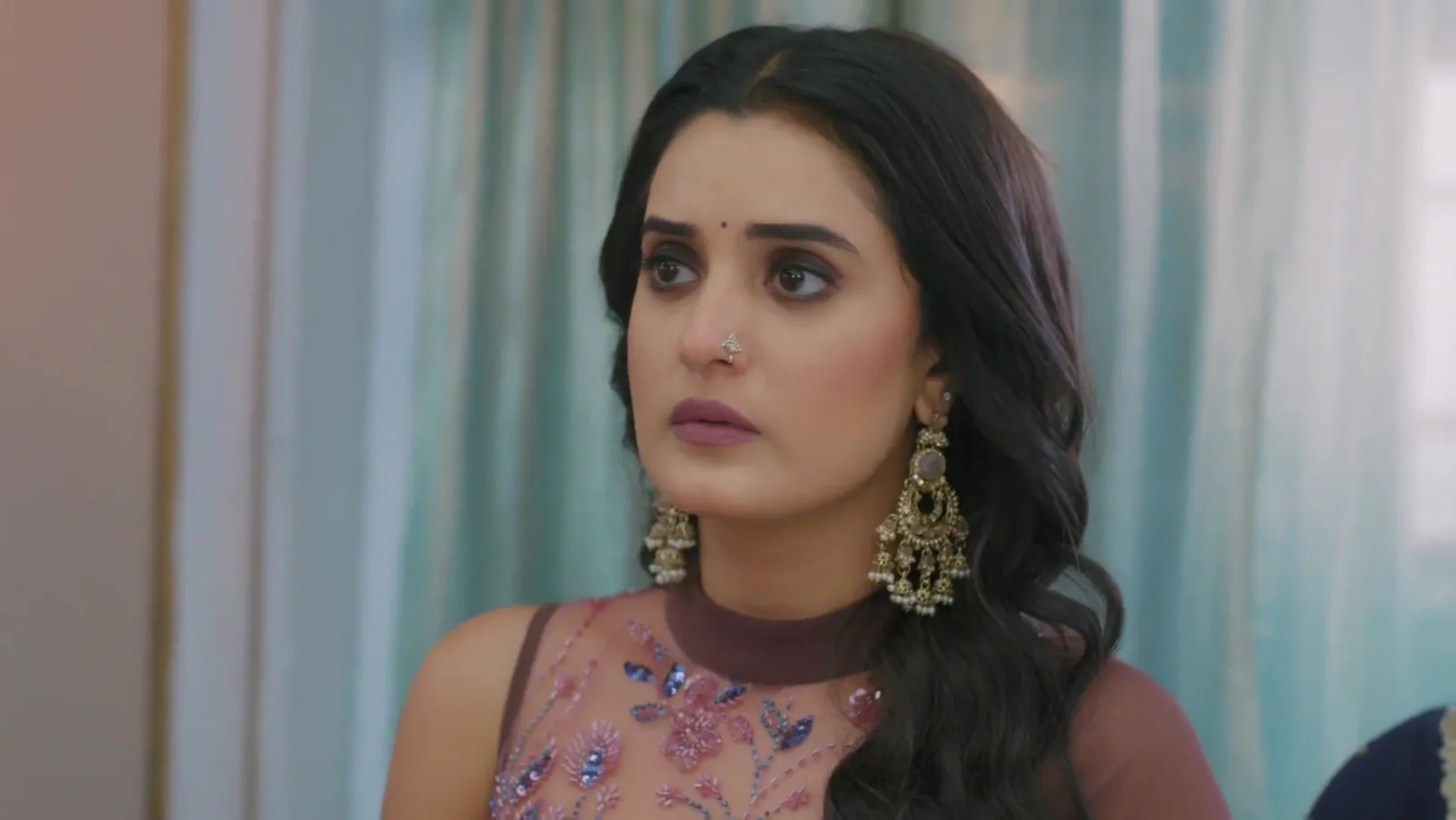 Rohit Gets Angry when Reet's Lehenga Catches Fire - Jaane Anjaane Hum Mile Rohit Gets Angry when Reet's Lehenga Catches Fire - Jaane Anjaane Hum Mile