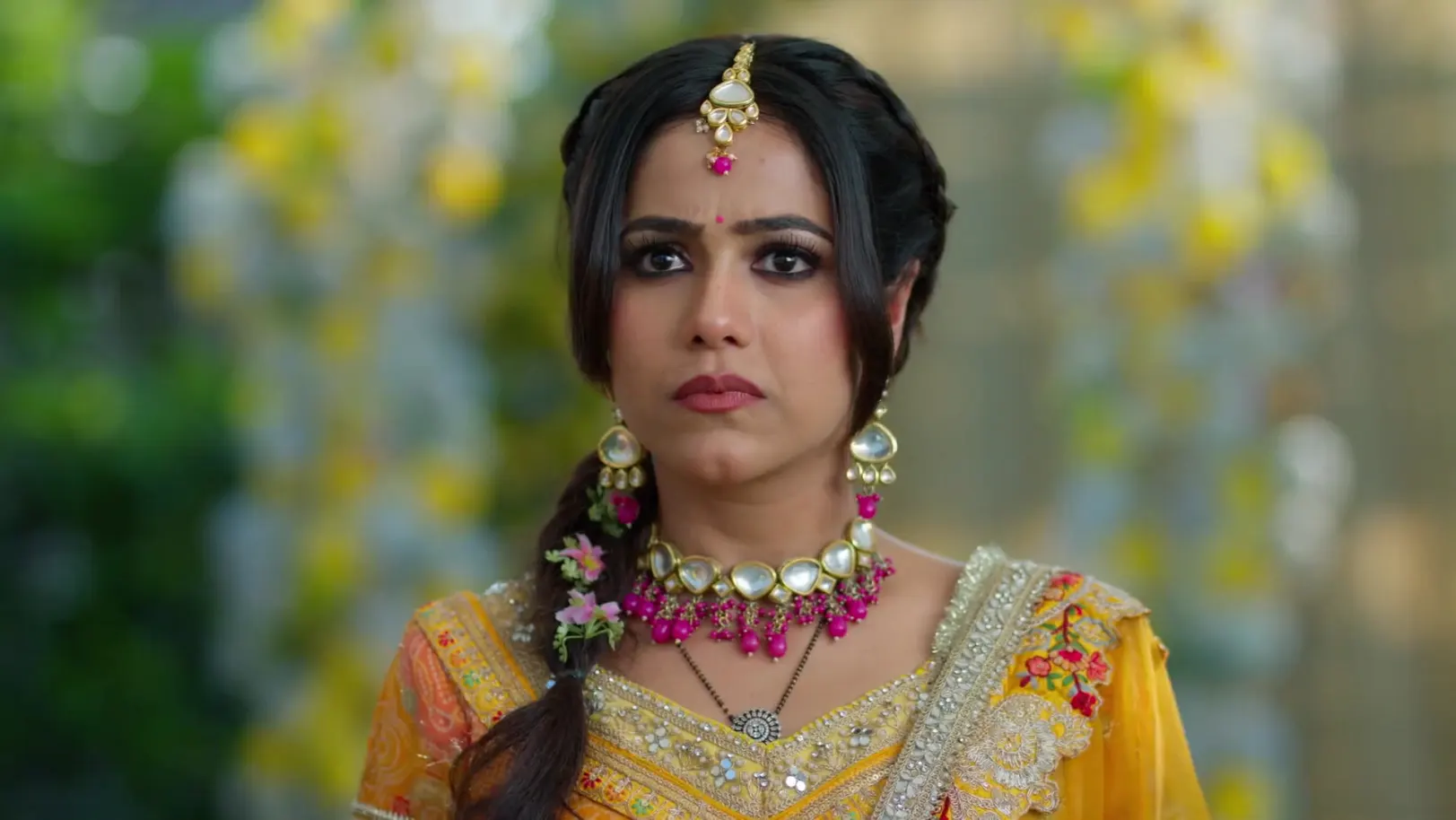 Divya Scolds Avinash for His Actions - Vasudha Divya Scolds Avinash for His Actions - Vasudha