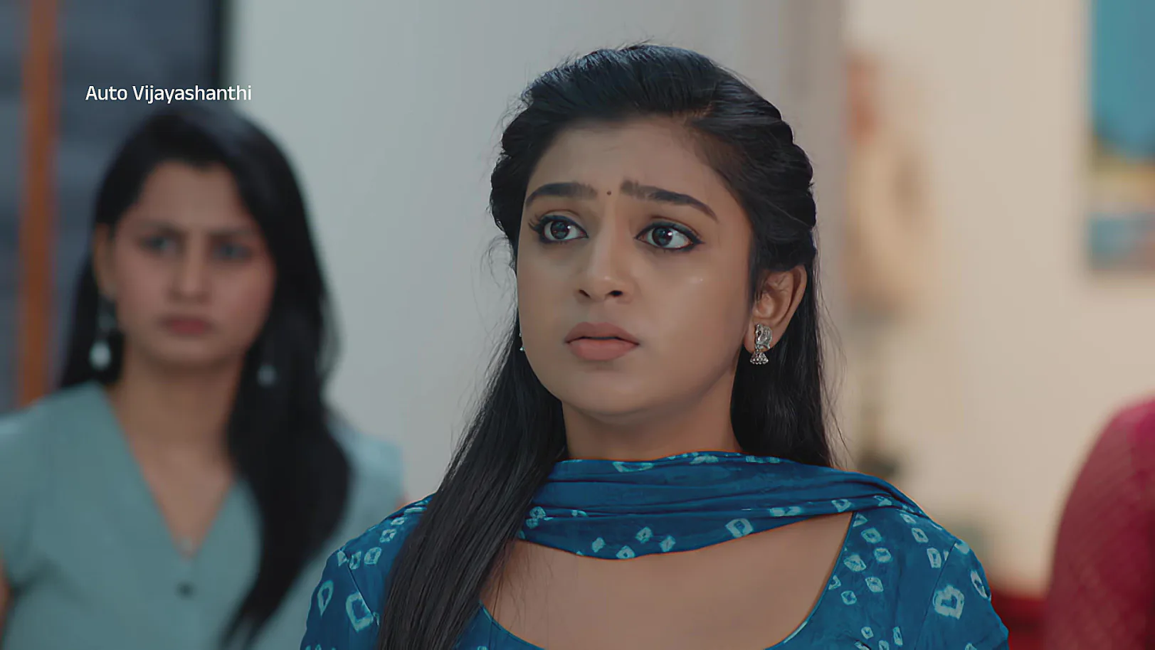 Durga Plans to Frame Chiranjeevi - Auto Vijayashanthi - Promo Durga Plans to Frame Chiranjeevi - Auto Vijayashanthi - Promo