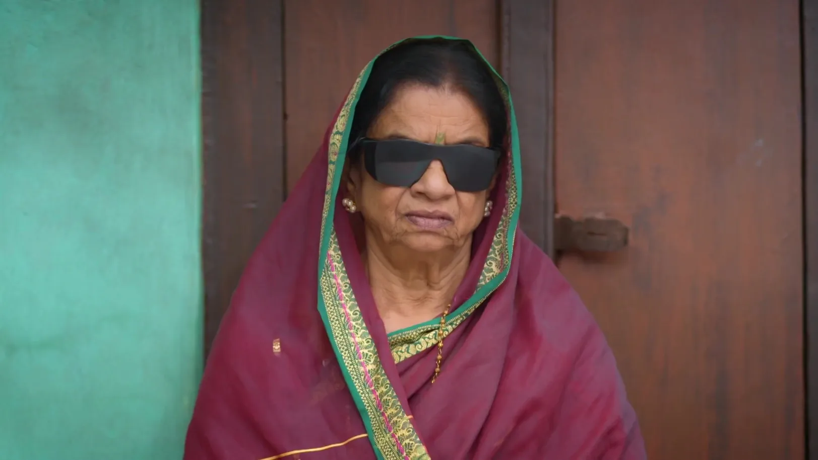 Jamkar Warns Saket 20th November 2025 Webisode