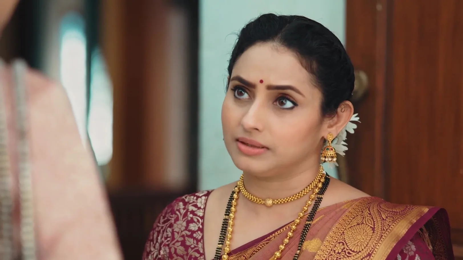 Renuka Questions Siddhiraj about Sampat 18th November 2025 Webisode