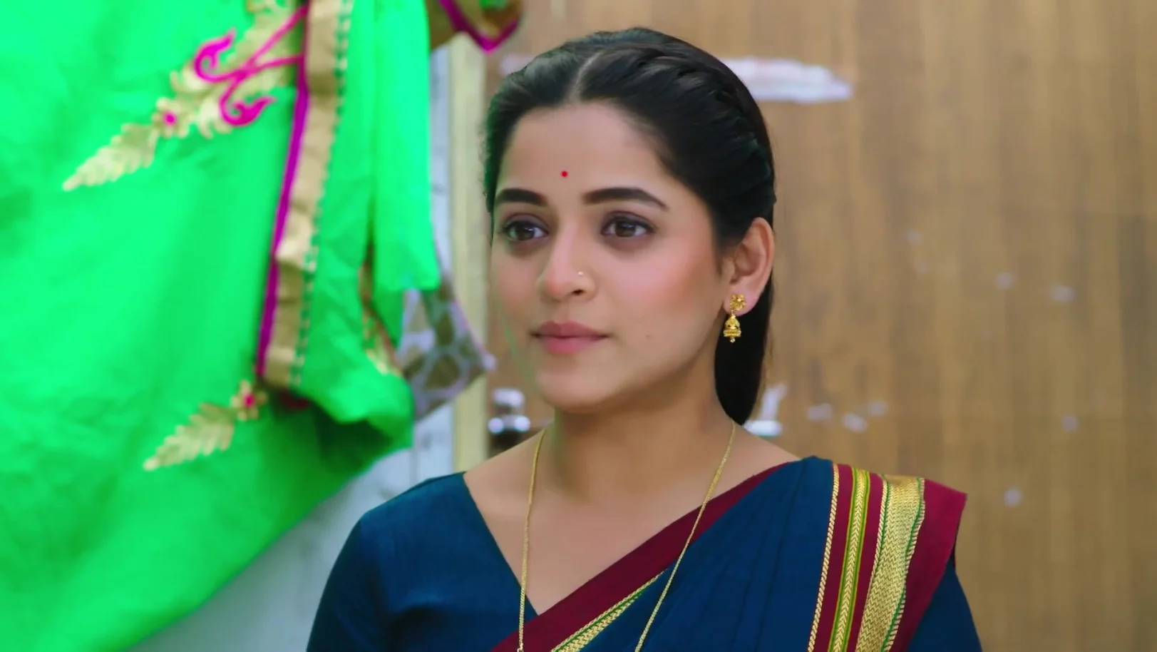 Paaru Helps Aditya Financially 20th November 2025 Webisode