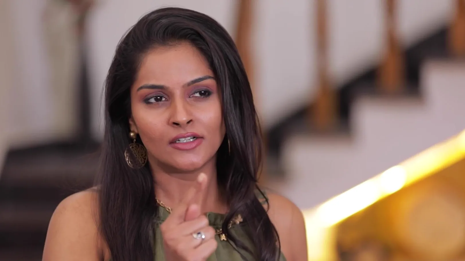 Aadhi's Behaviour Irks Mithra - Idhayam Aadhi's Behaviour Irks Mithra - Idhayam