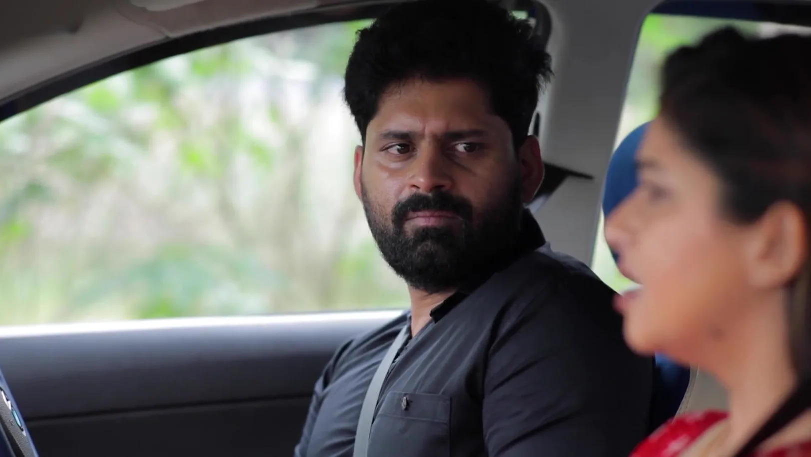 Aadhi Pokes Fun at Bharathi - Idhayam Aadhi Pokes Fun at Bharathi - Idhayam